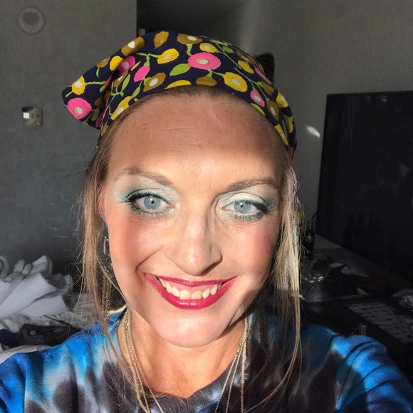 Meet your Posher, Cassie - Picture 1 of 16